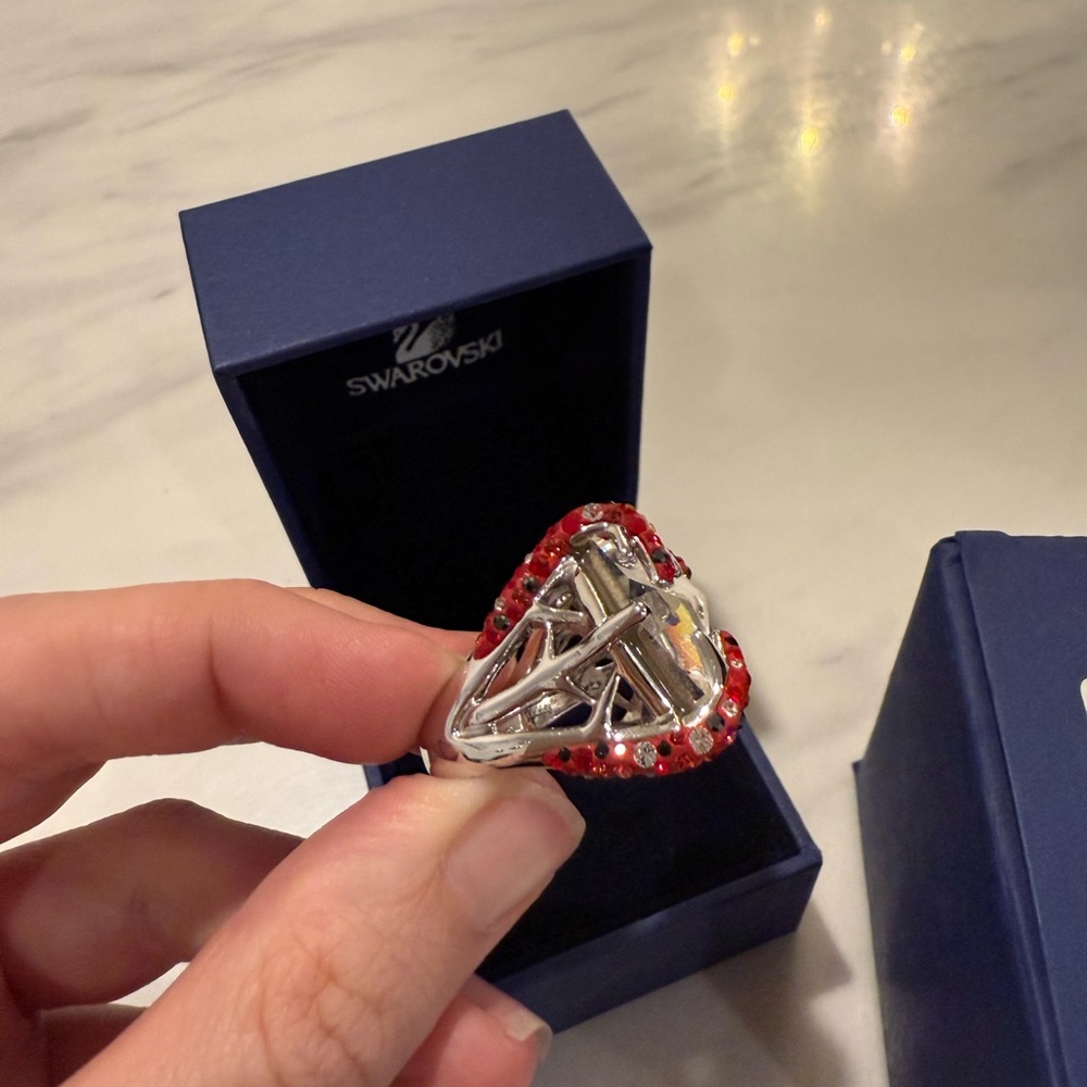 Swarovski Ring - Picture 8 of 10